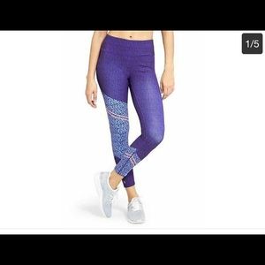 Athleta asymmetrical sonar camo 7/8 tights size LP